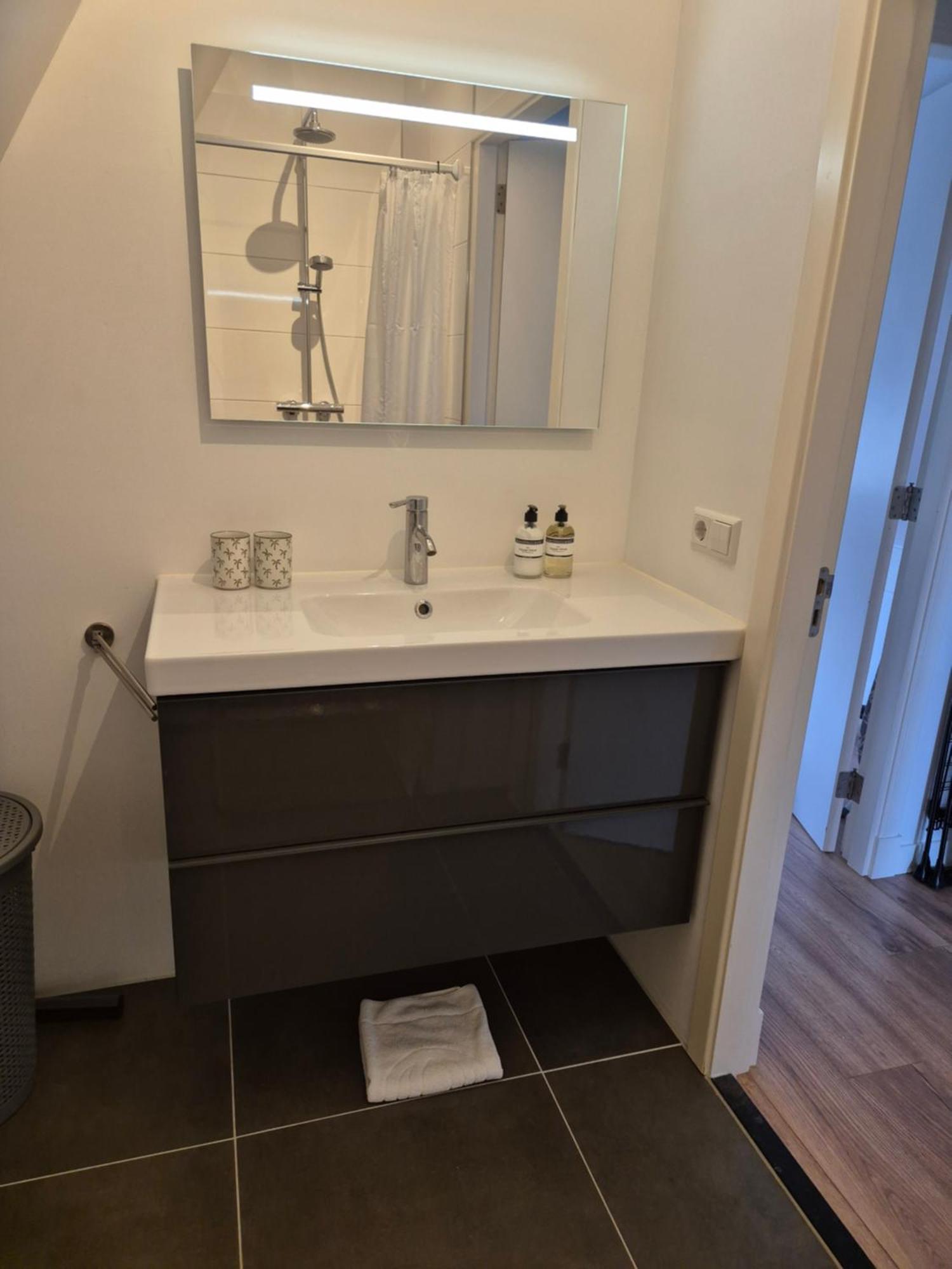 Fab City Apartment อัลค์มาร์ ภายนอก รูปภาพ